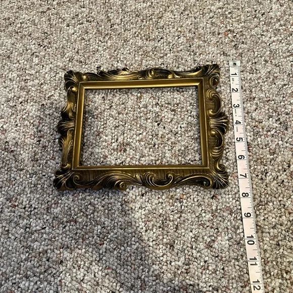 Vintage Gold Picture Frame - Picture 6 of 6